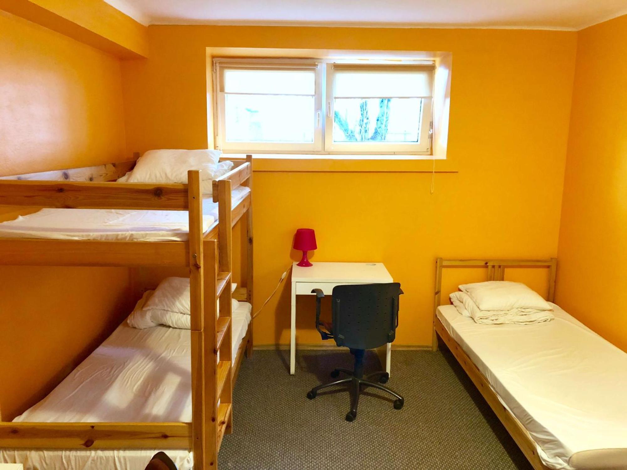 Student-House Kazimierzowska Hostel Warsawa Ruang foto