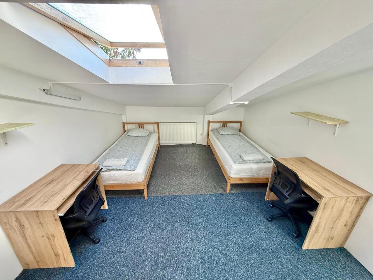 Student-House Kazimierzowska Hostel Warsawa Bagian luar foto